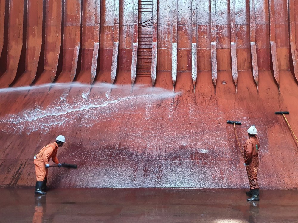 Hold Cleaning at Port